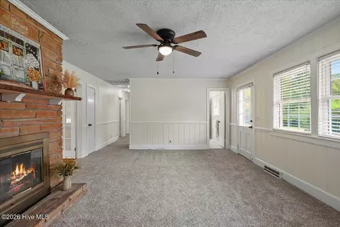 Living - 5730 Lamm Rd, Wilson, NC 27896 photo 2 of 4