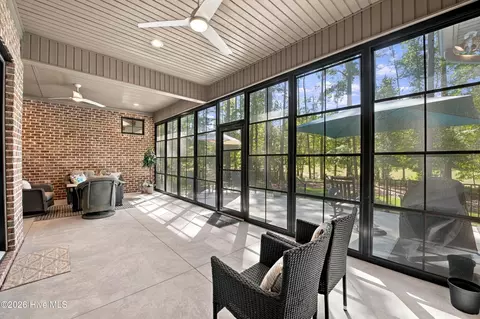 Exterior - 4557 Moss Bnd, New Bern, NC 28562 photo 4 of 11