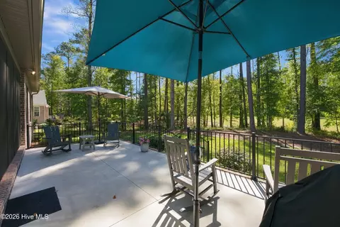 Exterior - 4557 Moss Bnd, New Bern, NC 28562 photo 7 of 11