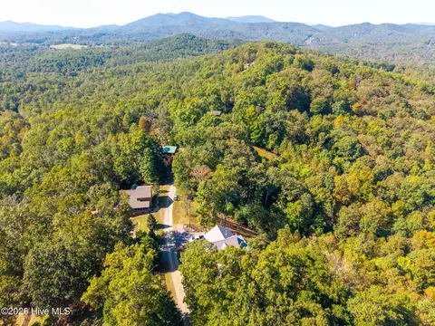 310 Skyland Trl, Murphy, NC 28906 photo 12