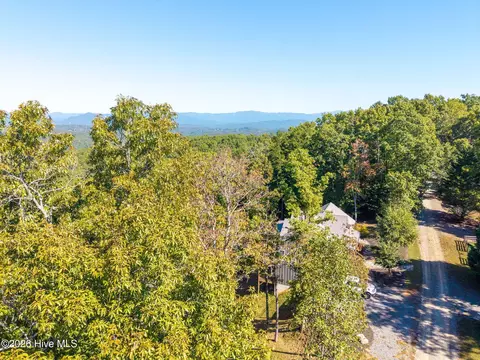 310 Skyland Trl, Murphy, NC 28906 photo 9