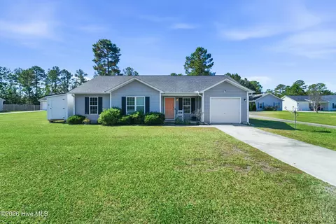 178 Ashbury Park Ln, Richlands, NC 28574