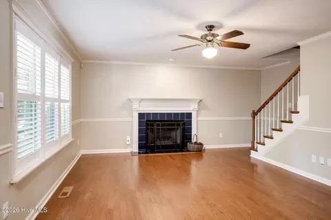Living - 4100 Quinn Dr, Evans, GA 30809 photo 3 of 6