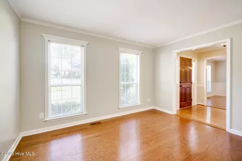 Living - 4100 Quinn Dr, Evans, GA 30809 photo 2 of 6