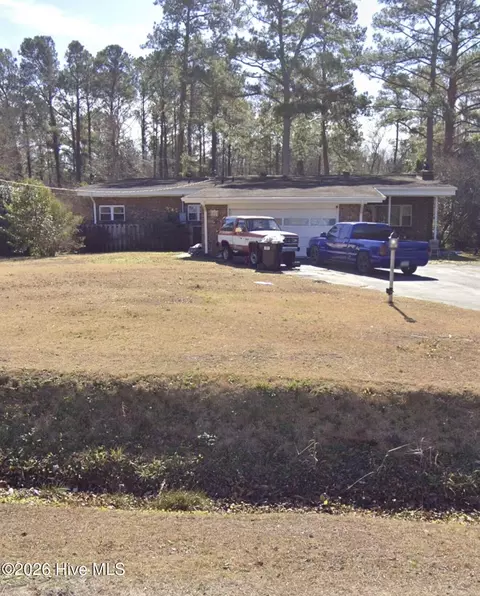117 Melody Ln, Jacksonville, NC 28540