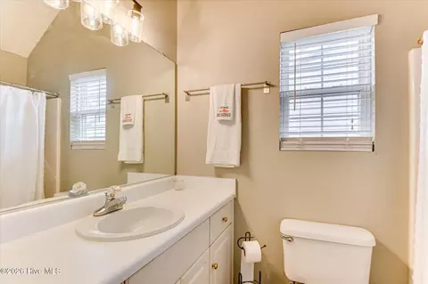Bath - 662 Devon Rd, Grovetown, GA 30813 photo 1 of 2
