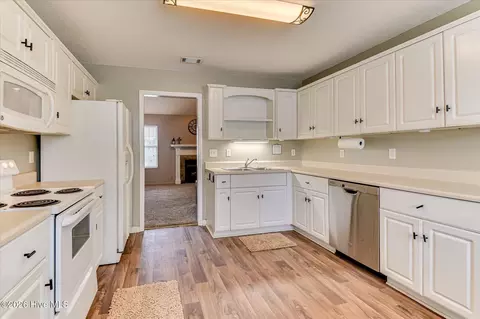 Kitchen - 662 Devon Rd, Grovetown, GA 30813 photo 3 of 5