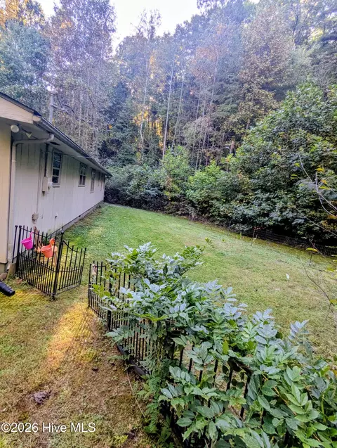 Exterior - 1226 Reservoir Rd, Murphy, NC 28906 photo 9 of 12