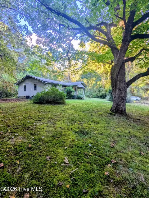 Exterior - 1226 Reservoir Rd, Murphy, NC 28906 photo 2 of 12