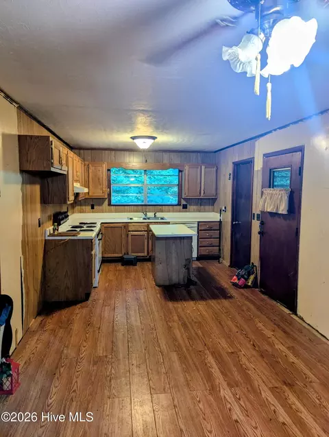 Kitchen - 1226 Reservoir Rd, Murphy, NC 28906 photo 1 of 4