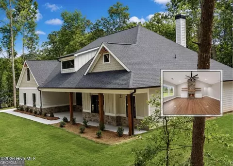 214 Signing Tree Trl, Clarkesville, GA 30523