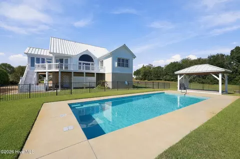 Exterior - 5 Ballast Point Rd, Hampstead, NC 28443 photo 2 of 19