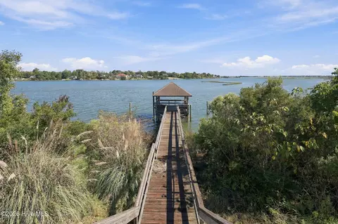 View/Area - 5 Ballast Point Rd, Hampstead, NC 28443 photo 6 of 8