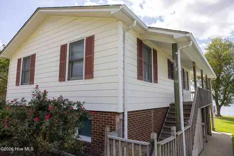 Exterior - 528 Surfside Dr, Edenton, NC 27932 photo 1 of 4