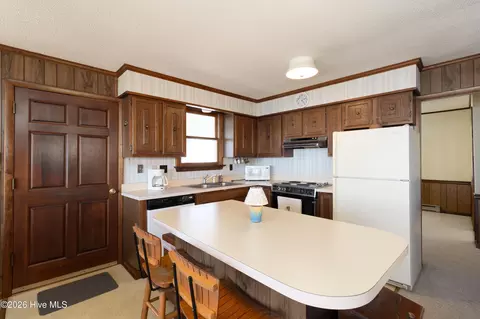 Kitchen - 528 Surfside Dr, Edenton, NC 27932 photo 1 of 1