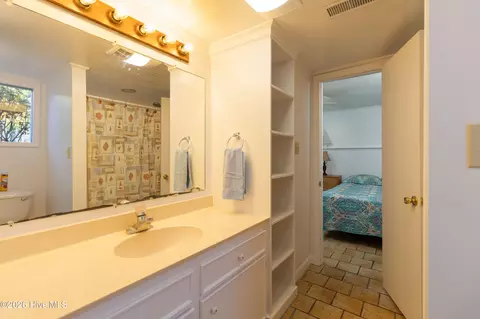 Bath - 528 Surfside Dr, Edenton, NC 27932 photo 3 of 3