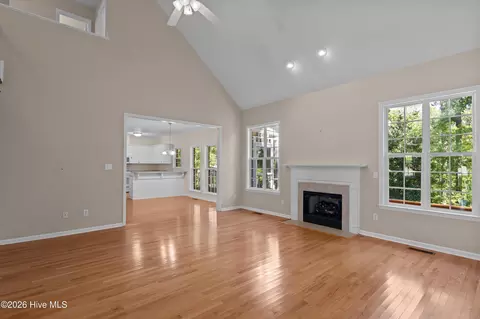Living - 704 Parnell Ct, Martinez, GA 30907 photo 2 of 4