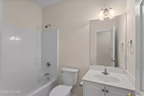 Bath - 704 Parnell Ct, Martinez, GA 30907 photo 1 of 7