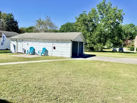 Exterior - 408 Boyette St, Hamlet, NC 28345 photo 5 of 6
