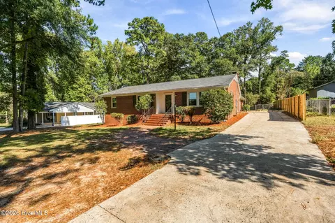 802 Roberdel Rd, Rockingham, NC 28379