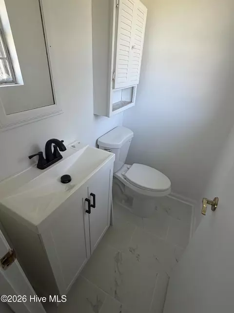 Bath - 3335 Elegans Dr, Augusta, GA 30906 photo 1 of 2