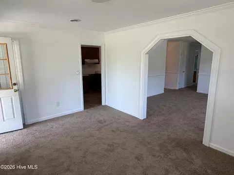 Living - 3335 Elegans Dr, Augusta, GA 30906 photo 3 of 3