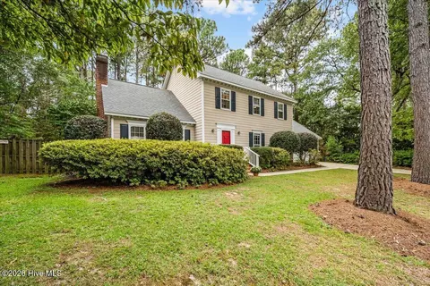 401 Summerlea Dr, Fayetteville, NC 28311