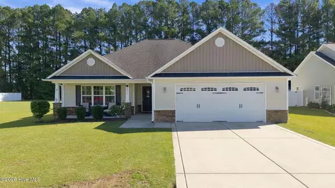 2831 Oakwood Dr, Winterville, NC 28590