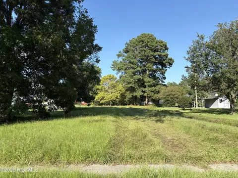 00000 E Broad St, Elizabeth City, NC 27909