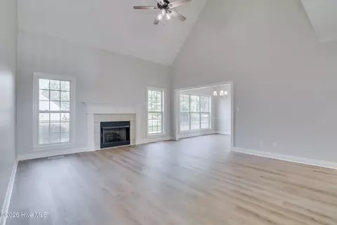 Living - 701 Avrett Cir, Evans, GA 30809 photo 1 of 5