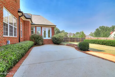 Exterior - 701 Avrett Cir, Evans, GA 30809 photo 5 of 7