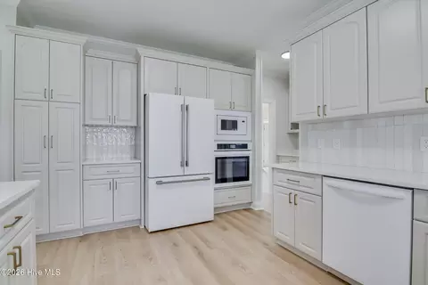 Kitchen - 701 Avrett Cir, Evans, GA 30809 photo 5 of 5
