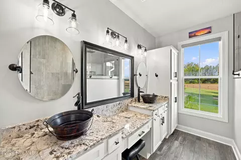 Bath - 1269 Deep Bottom Rd, Wallace, NC 28466 photo 1 of 5