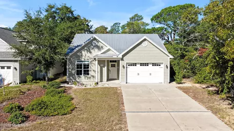115 NE 3rd St, Oak Island, NC 28465