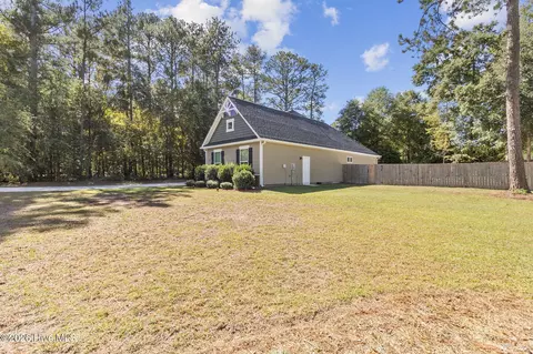 Exterior - 101 Carousel St, West End, NC 27376 photo 3 of 11