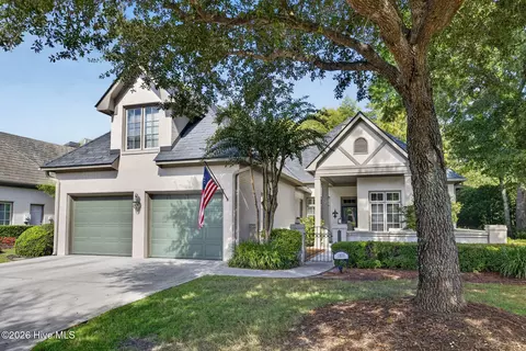 1809 Mews Dr, Wilmington, NC 28405