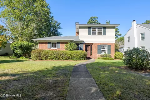 1206 Essex Dr, Wilmington, NC 28403