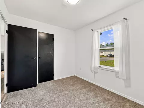 Bedroom - 111 Riegel Dr, Hubert, NC 28539 photo 4 of 7