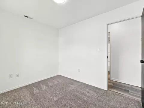 Bedroom - 111 Riegel Dr, Hubert, NC 28539 photo 3 of 7