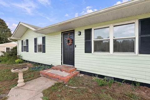 Exterior - 111 Riegel Dr, Hubert, NC 28539 photo 1 of 8