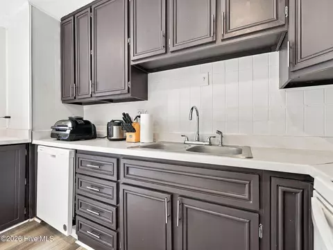 Kitchen - 111 Riegel Dr, Hubert, NC 28539 photo 1 of 6