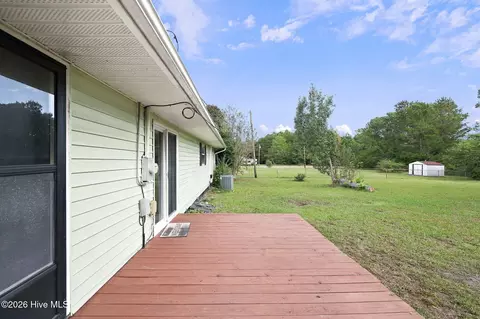 Exterior - 111 Riegel Dr, Hubert, NC 28539 photo 2 of 8