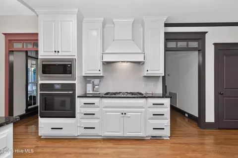 Kitchen - 132 Pond View Rd, Evans, GA 30809 photo 2 of 2