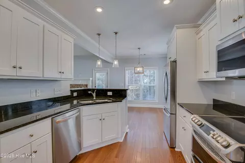 Kitchen - 524 Jutland Way, Evans, GA 30809 photo 2 of 4