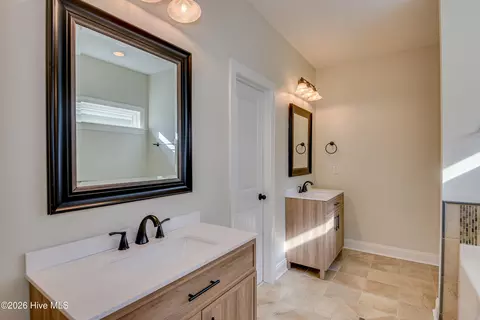 Bath - 524 Jutland Way, Evans, GA 30809 photo 1 of 4