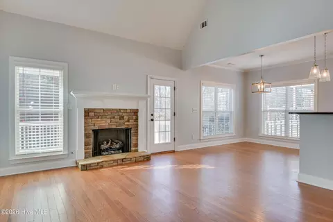 Living - 524 Jutland Way, Evans, GA 30809 photo 2 of 4
