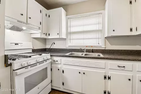 Kitchen - 1640 Pendleton Rd, Augusta, GA 30904 photo 1 of 2