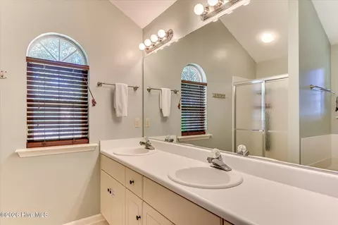 Bath - 4647 Leeward Dr, Evans, GA 30809 photo 1 of 5