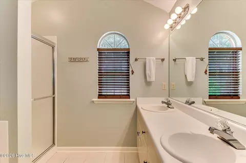 Bath - 4647 Leeward Dr, Evans, GA 30809 photo 2 of 5