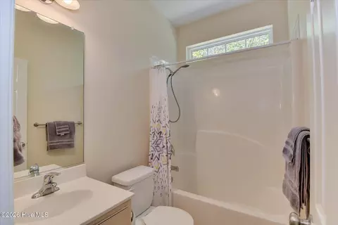 Bath - 428 Manly Way, Evans, GA 30809 photo 2 of 4